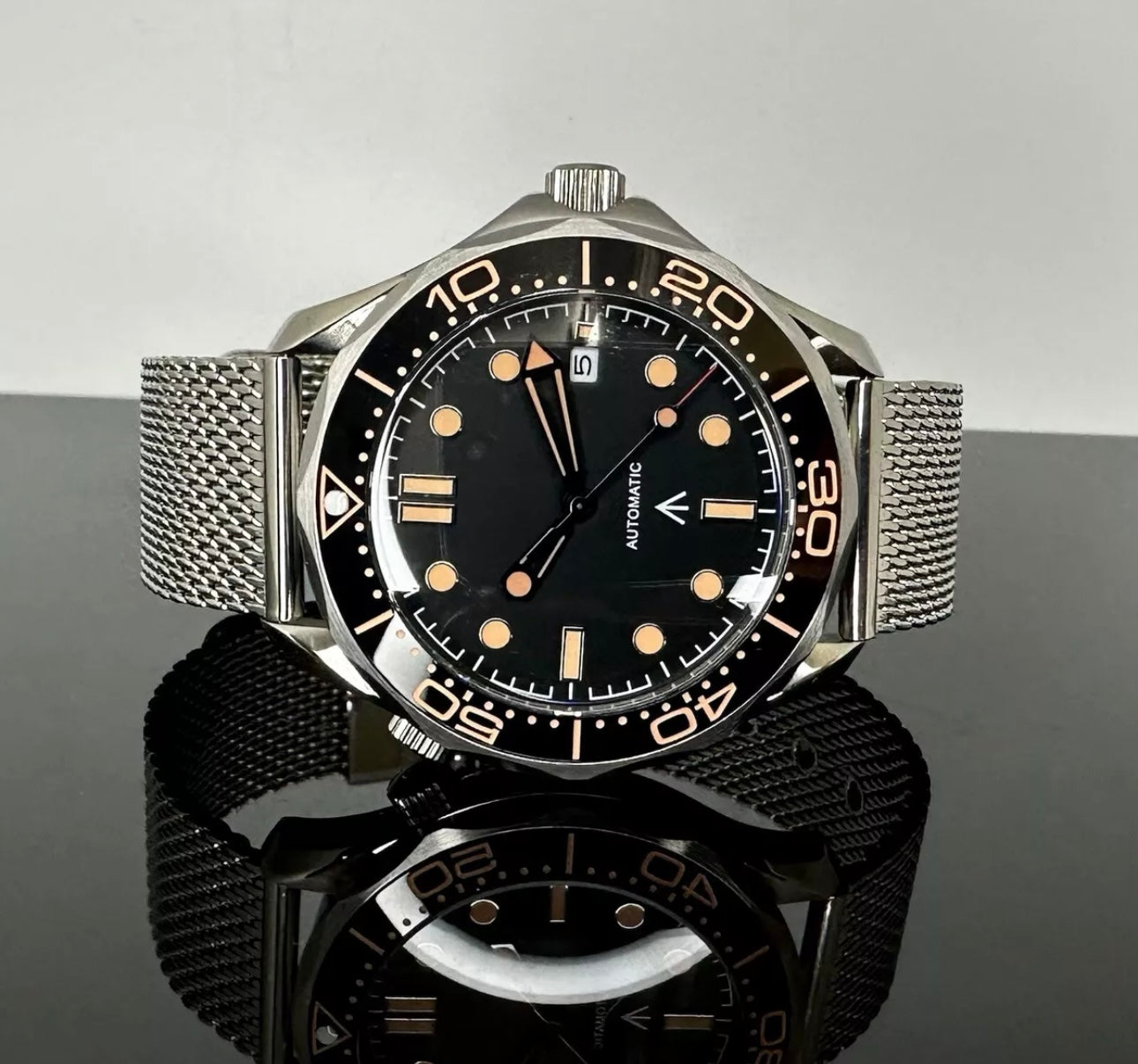 40mm 007 Diver - NH35 Automatic