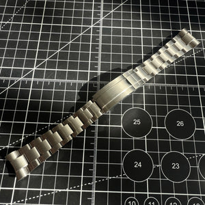 Silver Oyster Band w/ Full Brushed - 21mm - Glidelock Clasp